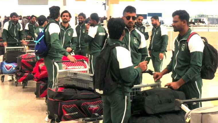 پاکستانی ہاکی ٹیم ورلڈ کپ کوالیفائنگ راؤنڈ کھیلنے کے لیے مصر روانہ