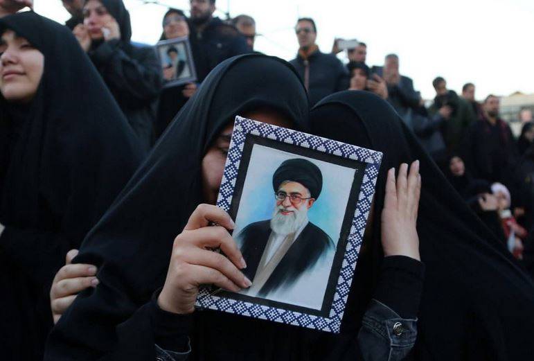 ایران کے عوام آیت اللہ خامنہ ای کی شہادت پر سڑکوں پر، نماز جنازہ آج تہران یونیورسٹی میں ادا ہوگی
