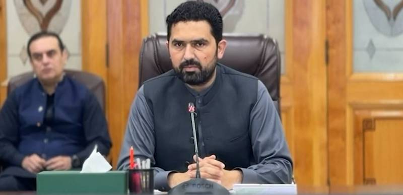 کے پی میں فیول ایمرجنسی نافذ: سرکاری گاڑیوں کا ایندھن آدھا، 50 فیصد عملے کا ورک فرام ہوم