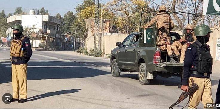 بنوں: تھانہ ڈومیل پر خوارج کا بزدلانہ حملہ ناکام، خودکش دھماکے میں 5 شہری شہید، 4 شدید زخمی