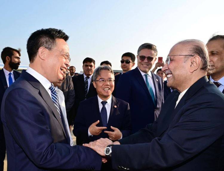 صدر آصف علی زرداری کا پانچ روزہ دورہ چین مکمل، متعدد تجارتی معاہدوں پر دستخط