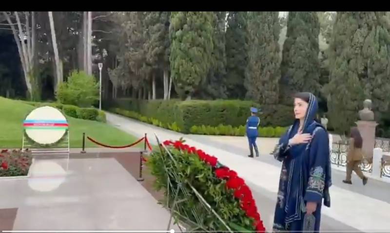 وزیراعلیٰ پنجاب مریم نواز کی باکو میں مصروفیات کا آغاز، آذربائیجان کے بابائے قوم کے مقبرے اور یادگارِ شہداء پر حاضری