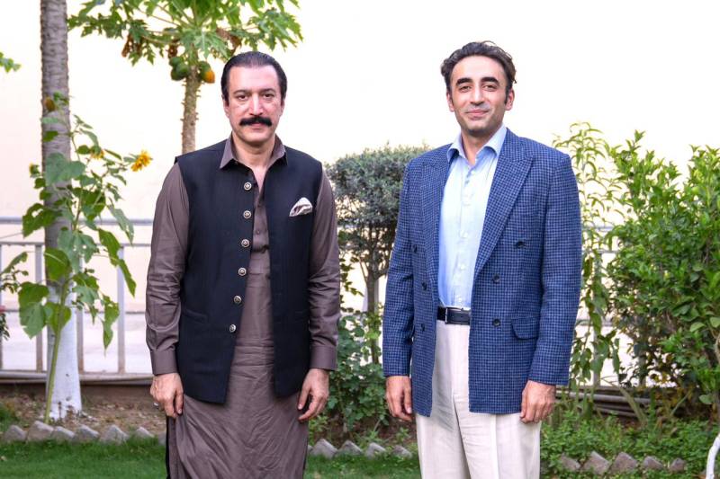 زرداری ہاؤس میں اہم سیاسی ہلچل: چیئرمین بلاول بھٹو سے وزیرِ اعظم آزاد کشمیر فیصل راٹھور کی ملاقات، اہم امور پر مشاورت