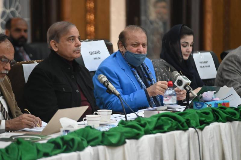 وزیراعظم شہباز شریف کی جاتی امرا میں نواز شریف سے ملاقات، دورۂ چین کے اہم فیصلوں پر اعتماد میں لیا