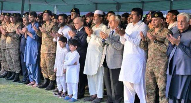 مظفر آباد ہیلی کاپٹر حادثہ: شہدا کی نماز جنازہ ادا،وزیر اعظم ، فیلڈ مارشل کی شرکت