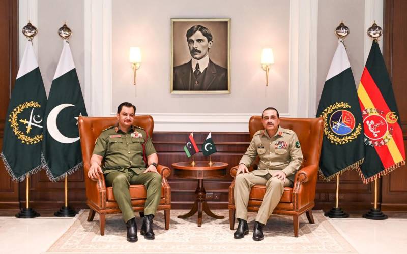 پاکستان اور لیبیا کے درمیان دفاعی تعاون بڑھانے پر اتفاق، فیلڈ مارشل عاصم منیر سے لیبین کمانڈر کی ملاقات