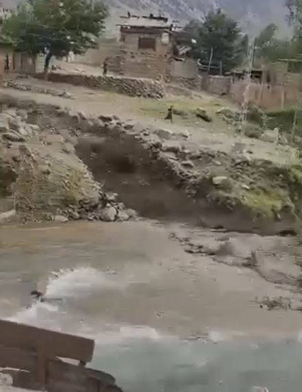 دیامر میں سیلابی صورتحال، داریل کے نالوں میں طغیانی سے آبادی اور فصلوں کو خطرات