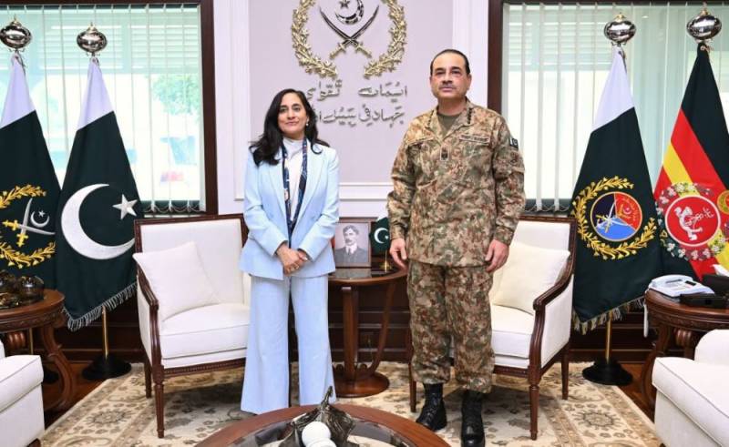 کینیڈین وزیر خارجہ کی فیلڈ مارشل سے ملاقات، دفاعی تعاون بڑھانے پر اتفاق