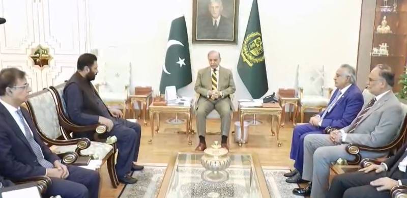 وزیراعظم شہباز شریف سے وزیراعلیٰ گلگت بلتستان کی ملاقات، عوامی فلاح کے لیے تعاون جاری رکھنے کا عزم
