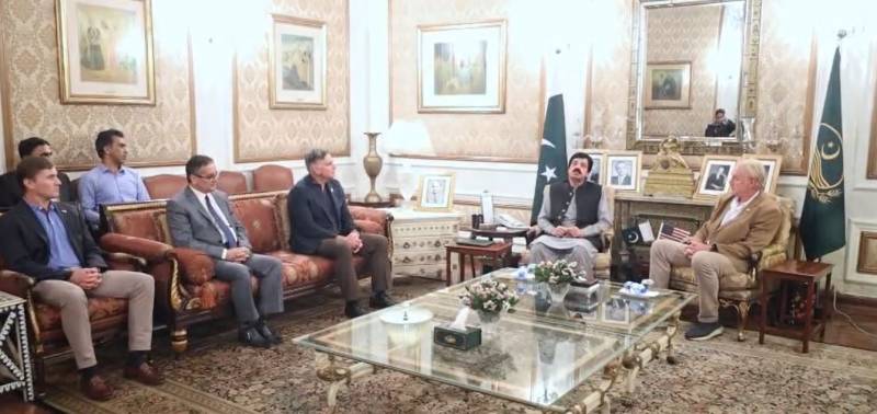امریکی کانگریسی وفد کی گورنر پنجاب سے ملاقات، دوطرفہ تعلقات اور علاقائی امن پر تبادلہ خیال