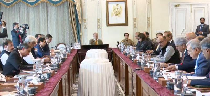 وزیراعظم کی زیر صدارت ایف بی آر اصلاحات کا جائزہ اجلاس، ٹیکس نظام میں بہتری کے لیے اہم ہدایات