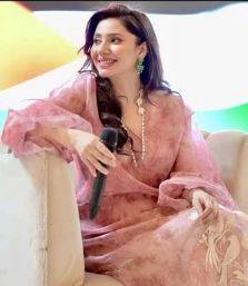 غزہ متاثرین کے لیے فنڈ ریزنگ تقریب، ماہرہ خان توجہ کا مرکز بن گئیں