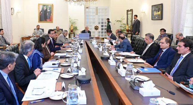 معیشت کو مستحکم بنانے کے لیے حکومت اصلاحات پر عمل پیرا ہے: وزیراعظم