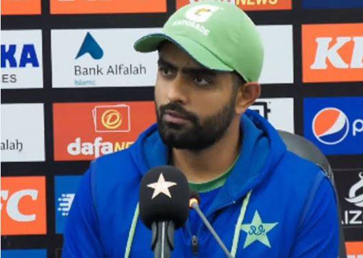 محمد عباس کو دوسرے ٹیسٹ سے باہر کیوں رکھا گیا؟ بابر اعظم نے وضاحت کر دی