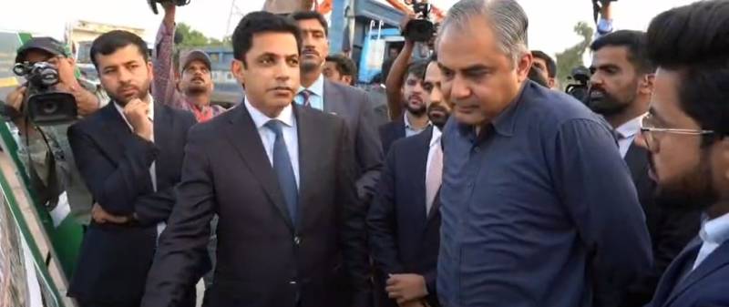 اسلام آباد ایکسپریس وے سروس روڈ کی بحالی، محسن نقوی کا منصوبہ جلد مکمل کرنے کی ہدایت
