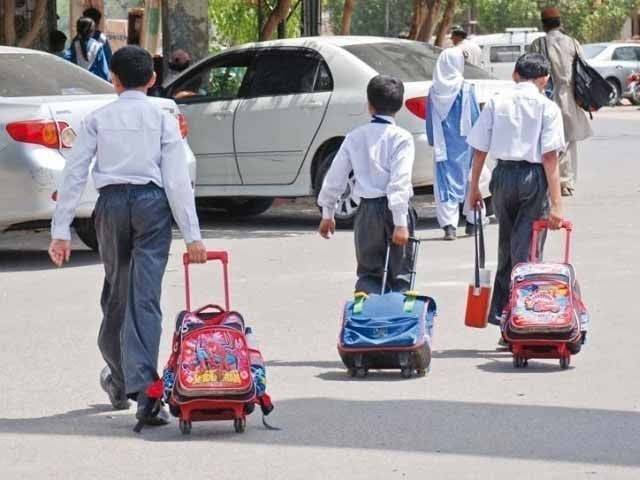 سندھ کے سرکاری سکولوں کے نئے اوقات کار جاری، یکم نومبر سے موسم سرما کا شیڈول نافذ ہوگا
