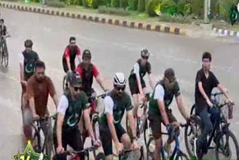 جشنِ آزادی کی مناسبت سے لاہور میں سائیکل ریلی، شہریوں کی بھرپور شرکت