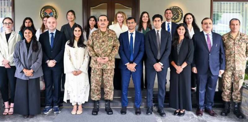 سوشل میڈیا کے اثرات سے بچنے کیلئے نوجوان حقائق پر مبنی تجزیہ اپنائیں: فیلڈ مارشل سید عاصم منیر