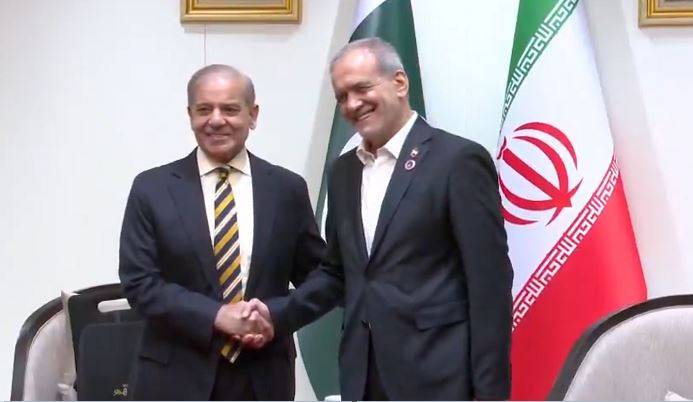 بشکیک میں وزیراعظم شہباز شریف کی ایرانی صدر مسعود پزشکیان سے ملاقات