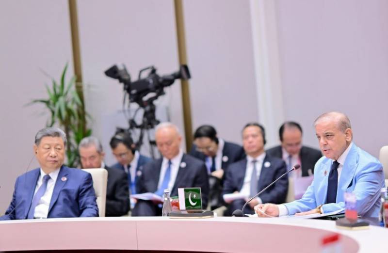  پانی پاکستان اور خطے کی لائف لائن ہے، اسے بطور ہتھیار استعمال کرنے کی اجازت نہیں دیں گے: شہباز شریف
