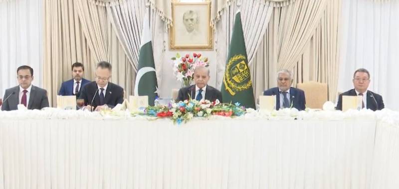وزیراعظم سے اے ڈی بی کے نائب صدر کی ملاقات، ترقیاتی تعاون بڑھانے پر اتفاق