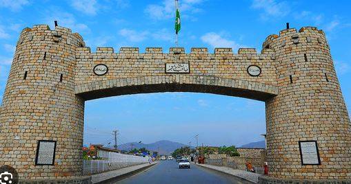 پختونوں  کی عزت اور ایک وزیرِ اعلیٰ کا تماشہ