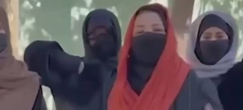 اقوام متحدہ کا افغانستان میں انسانی حقوق کی صورتحال پر اظہارِ تشویش، خواتین و لڑکیوں پر پابندیاں سنگین چیلنج قرار
