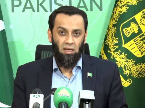 عوام کی آمدورفت میں رکاوٹ نہیں آنے دیں گے، انتظامیہ متحرک ہے: عطا تارڑ