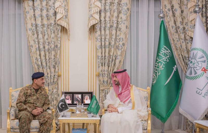 فیلڈ مارشل عاصم منیر سے سعودی وزیر دفاع کی اہم ملاقات، مشترکہ دفاعی تعاون پر اتفاق