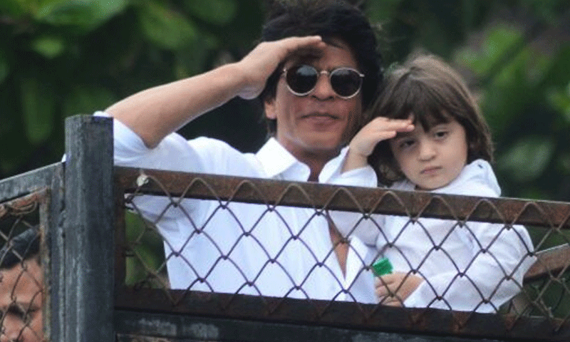 شاہ رخ خان سے زیادہ ان کا بیٹا فلم انڈسٹری میں مشہور؟مگرکیوں 