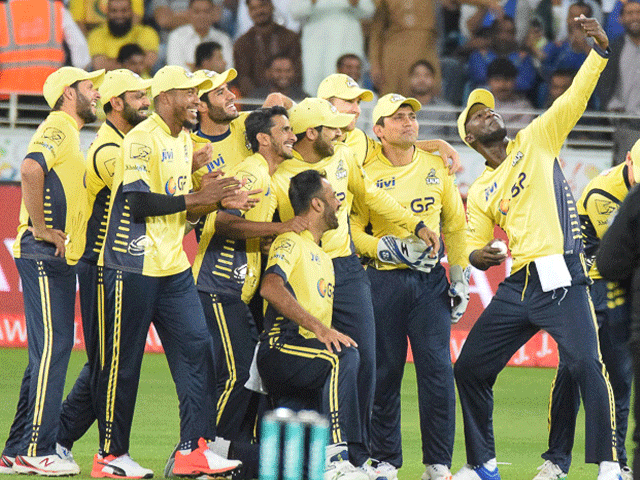  دوسرے ایڈیشن کے فائنل میں پشاور زلمی نے کوئٹہ گلیڈی ایٹرز کو آؤٹ کلاس کرتے ہوئے ٹائٹل اپنے نام کرلیا