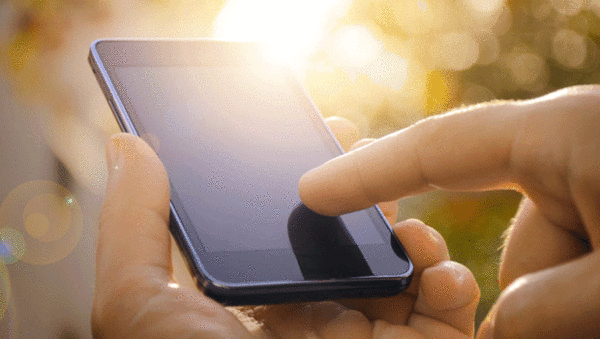 عمان میں موبائل فون چارجز میں کمی ، غیر ملکی اپنے ممالک میں انتہائی سستی کال کر سکیں گے