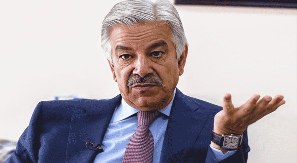 خواجہ آصف نے عائشہ گلالئی کو چور قرار دے دیا