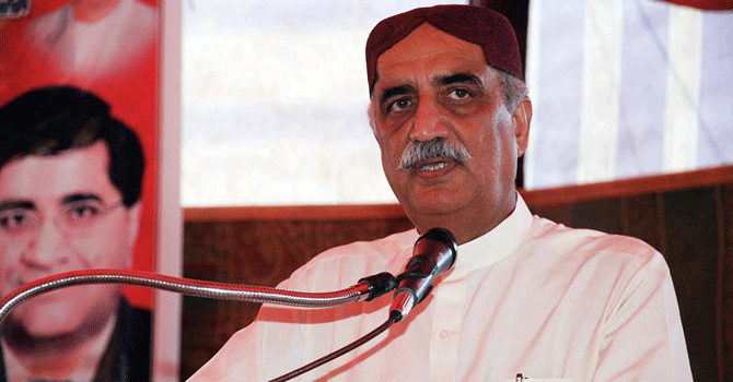  حکومت دھرنے کے معاملے پر فوج سے رابطہ کرے: خورشید شاہ