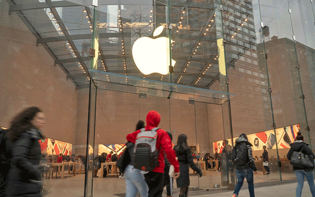 امریکی نوجوان نے ایپل کمپنی پر ایک ارب ڈالر ہرجانے کا دعویٰ کر دیا