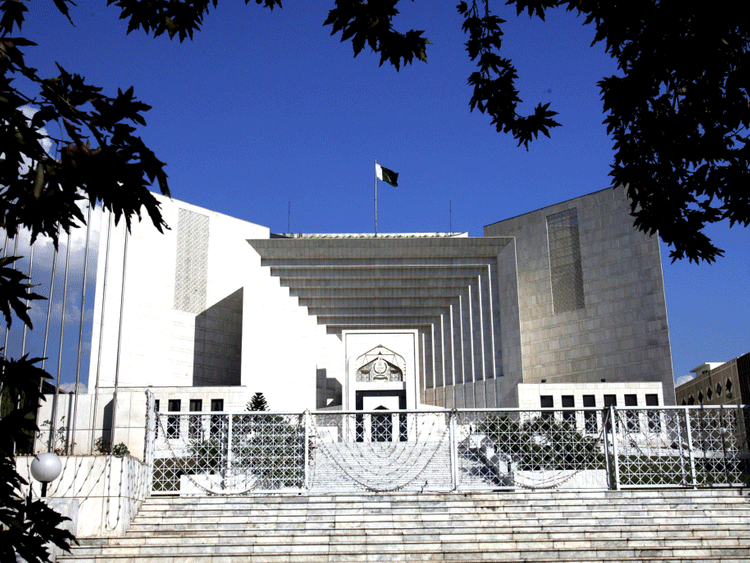 سانحہ اے پی ایس: سپریم کورٹ کا انکوائری کمیشن کی رپورٹ پبلک کرنے کا حکم