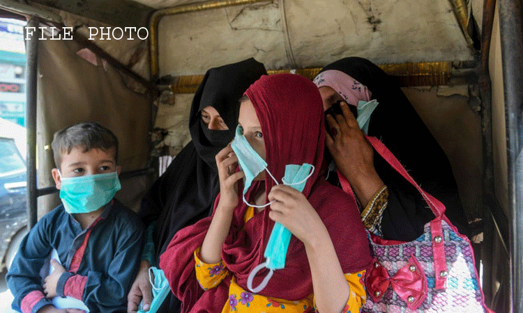 فیصل آباد: ایک ہی خاندان کے چار بچوں سمیت 10 افراد میں کورونا وائرس کی تصدیق