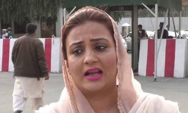 عمران خان کا محب وطن بدر رشید پی ٹی آئی کا ٹکٹ ہولڈر چیئرمین نکلا، عظمیٰ بخاری