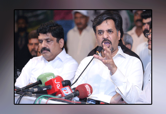 Imran Khan's government is running on MQM seats, Mustafa Kamal