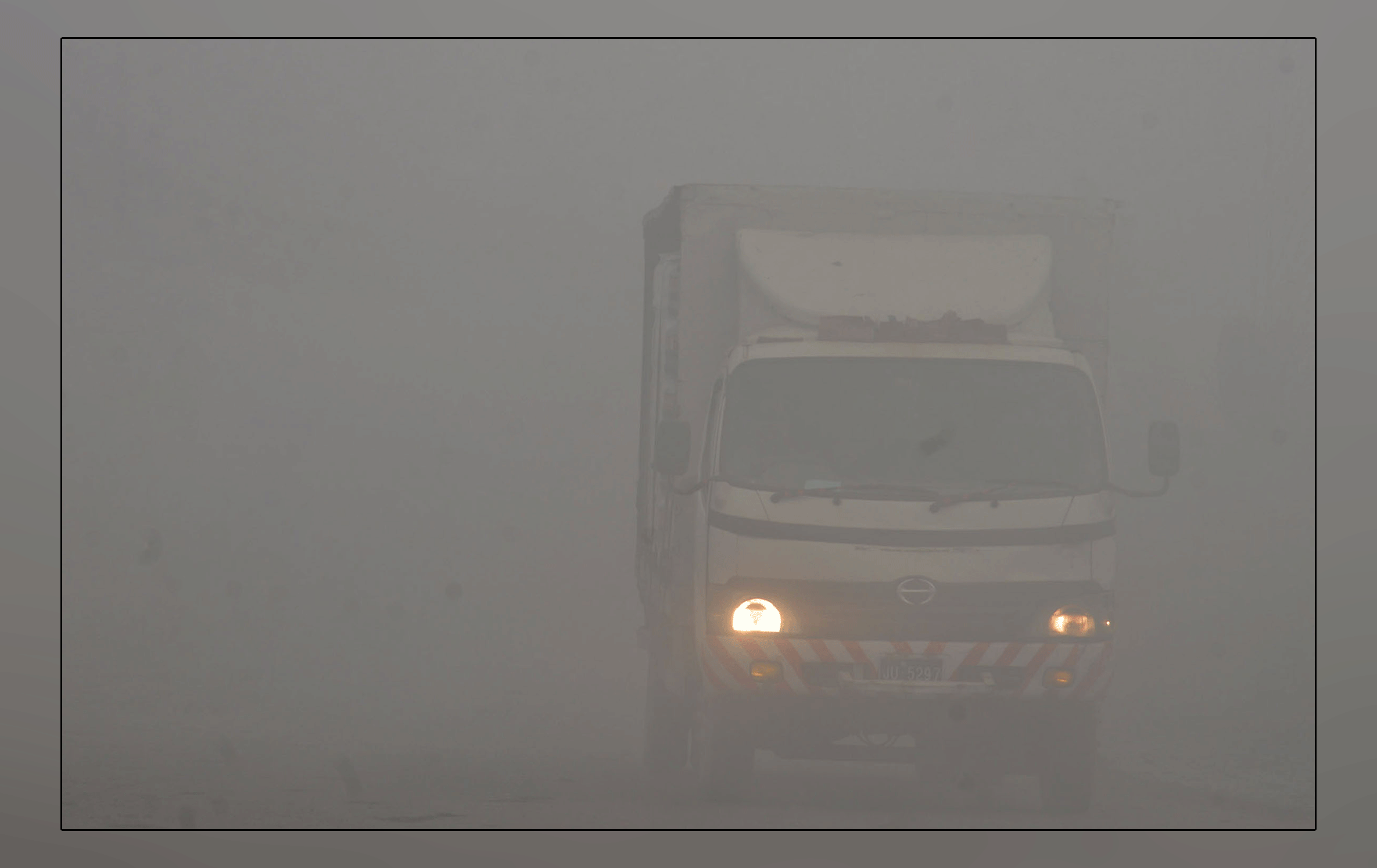 Heavy fog in Punjab and Lahore, caution while driving