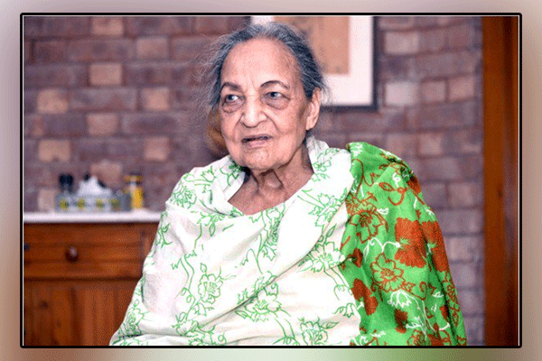 Leading Pakistani drama actress Khurshid Shahid has passed away