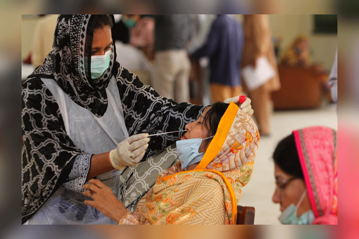 Corona kills 40 more in Pakistan, 2579 new case reports