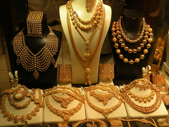 Gold prices fall in Saudi gold market after Eid al-Adha