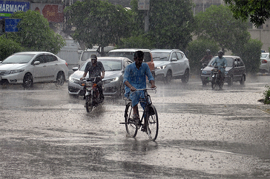 Heavy rains lashed Lahore and surrounding areas