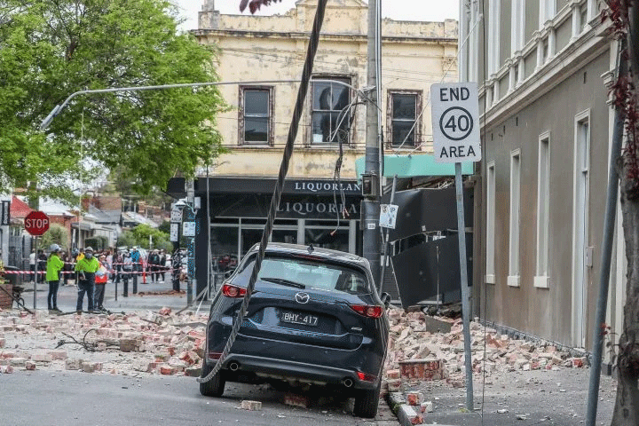 5.8 magnitude earthquake shakes Australia, state of emergency declared