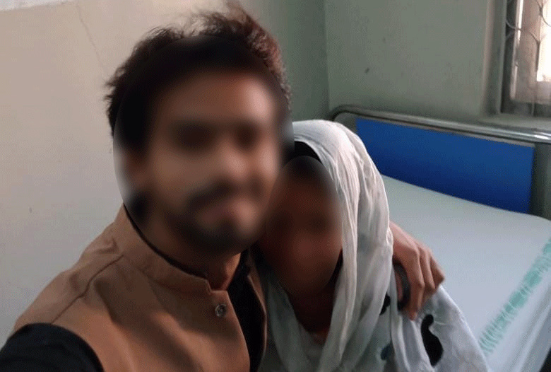 Layyah: Immoral pictures with a patient at Tehsil Headquarters Hospital go viral