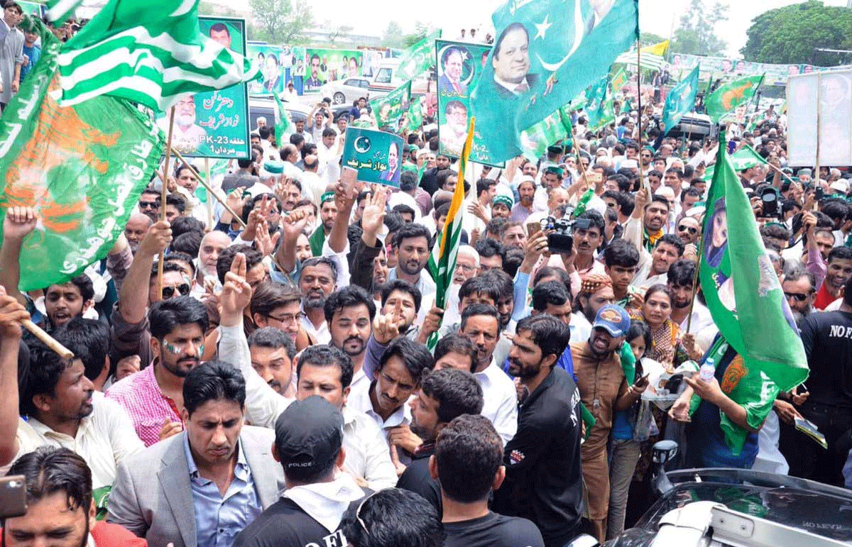 Anti-government long march, Nawaz Sharif likely to return home
