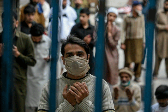 The spread of corona virus in Pakistan has stopped, only 9 deaths have been reported