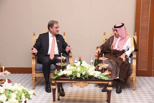 Foreign Minister Shah Mehmood Qureshi meets his Saudi counterpart and discusses important issues
